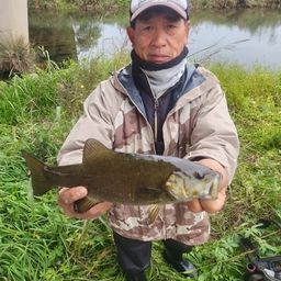 スモールマウスバス