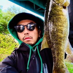 スモールマウスバス