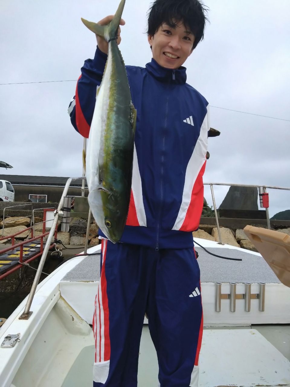 遊漁船勝栄丸（カツエイマル）さんの釣果 3枚目の画像