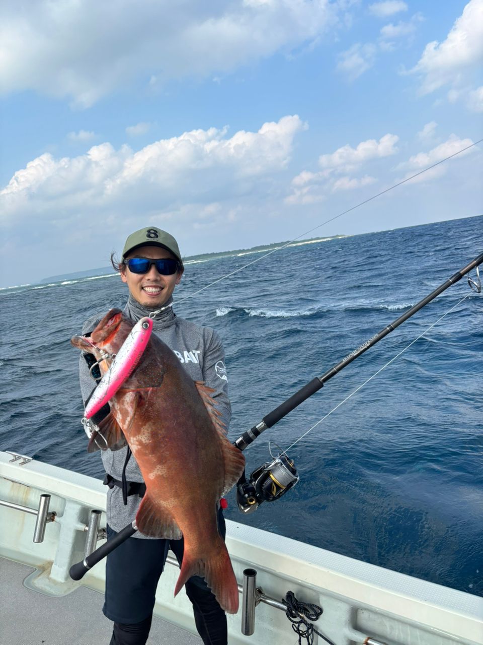 アカジンミーバイ