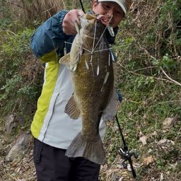 スモールマウスバス