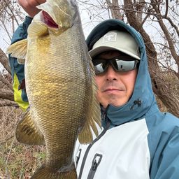 スモールマウスバス