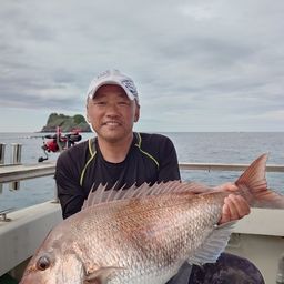 アングラー24342603 さんの 2026年05月06日のマダイの釣り・釣果情報
