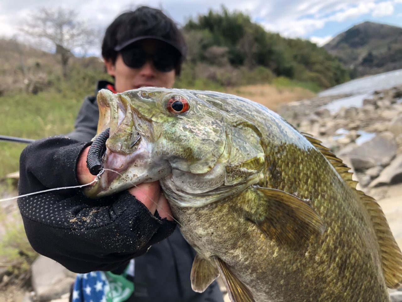 スモールマウスバス