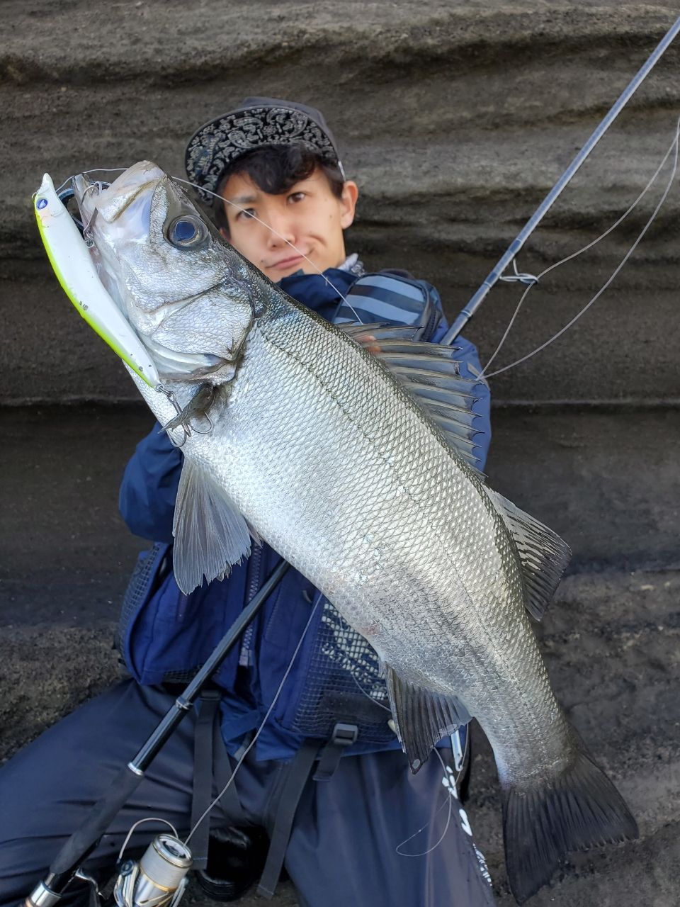 星 Naoki さんの 2021年05月01日のヒラスズキの釣り・釣果情報(千葉県