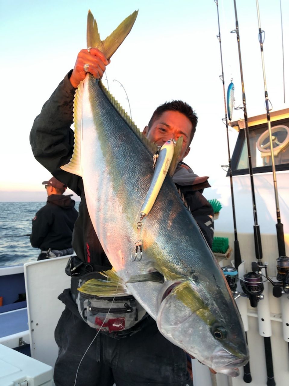 オフショアじんさんの釣果 2枚目の画像