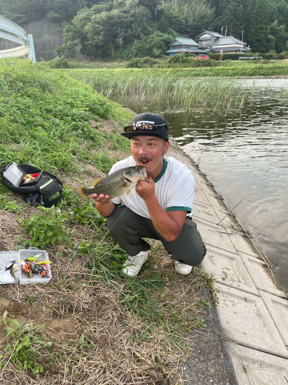 ブラックバス