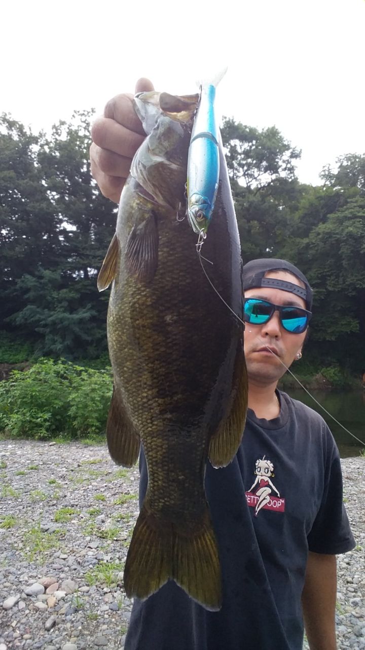 スモールマウスバス