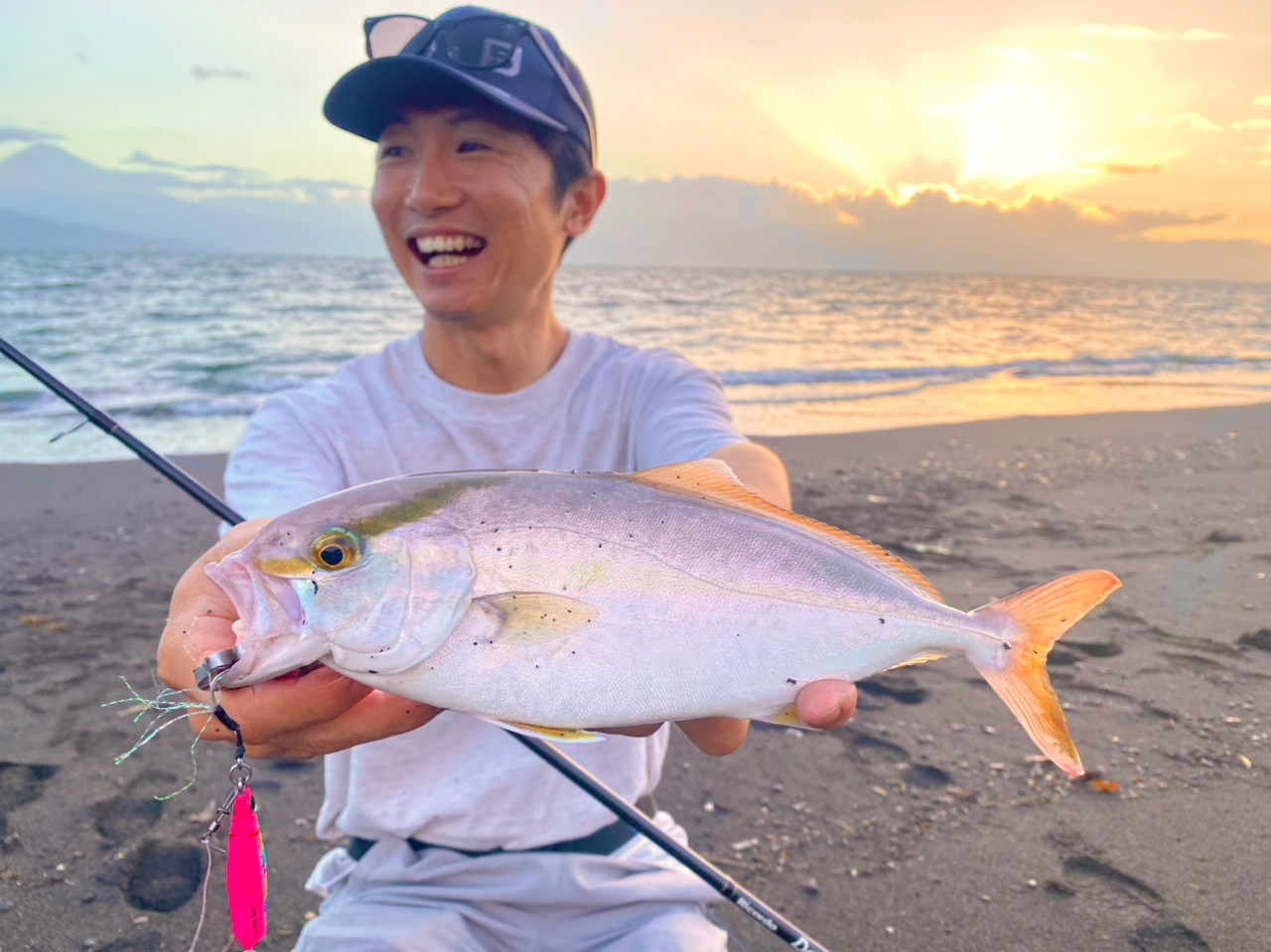 六畳一間の狼 SUU さんの 2023年08月10日のショゴの釣り・釣果情報(静岡県 - 三保) - アングラーズ | 釣果500万件の魚釣り情報サイト