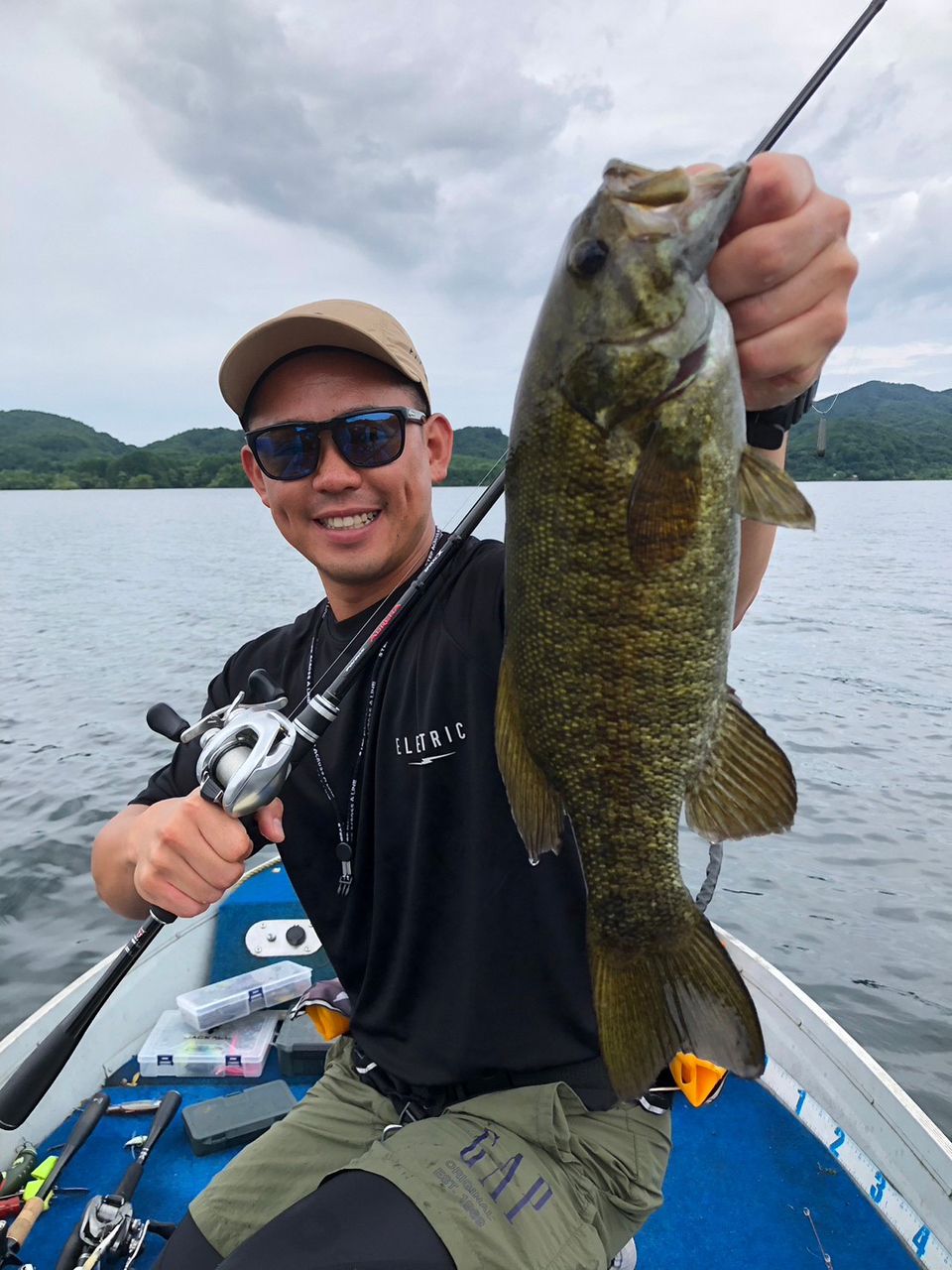 スモールマウスバス