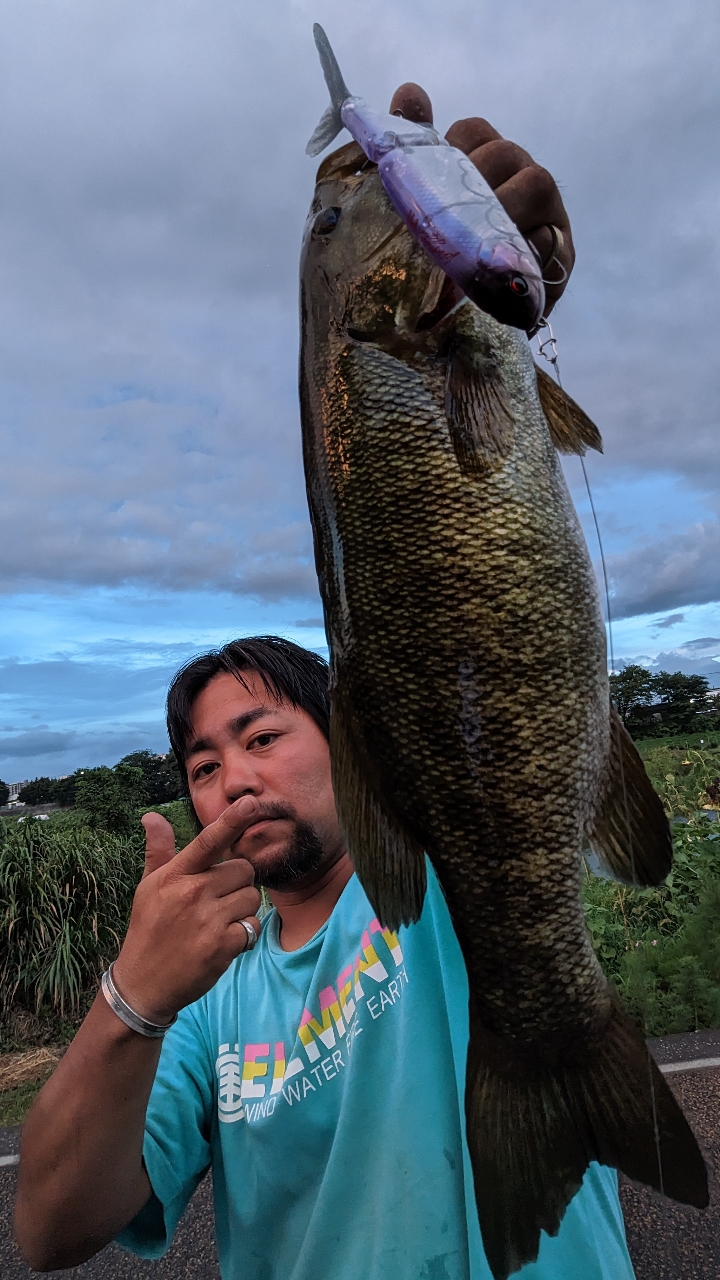 スモールマウスバス