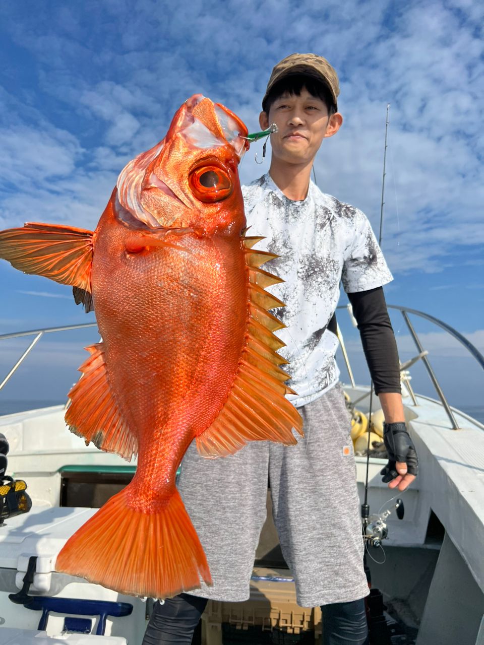 内山@遊漁船はやてさんの釣果 2枚目の画像