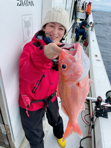 ハチジョウアカムツの釣果