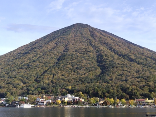 中禅寺湖東側