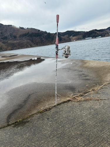 女川港赤灯防波堤