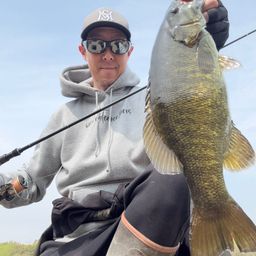 スモールマウスバス