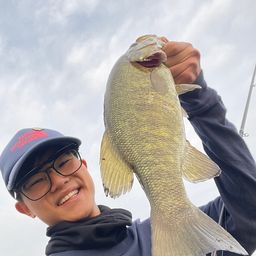 スモールマウスバス