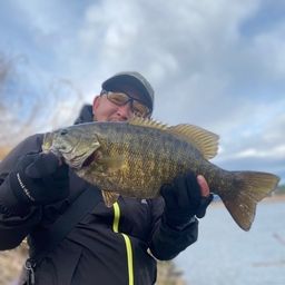 スモールマウスバス