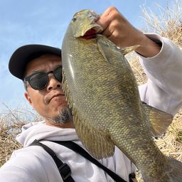 スモールマウスバス