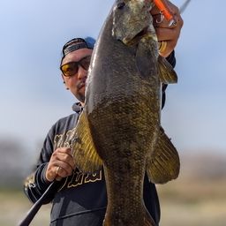 スモールマウスバス