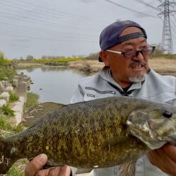 スモールマウスバス