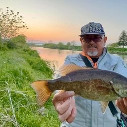 スモールマウスバス