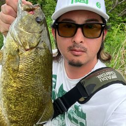 スモールマウスバス