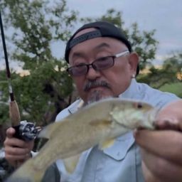 スモールマウスバス