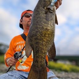 スモールマウスバス