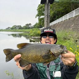スモールマウスバス