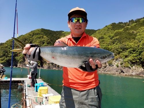 海上釣り堀正徳丸