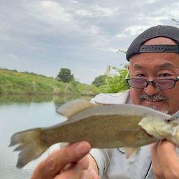 スモールマウスバス