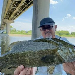 スモールマウスバス