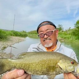 スモールマウスバス