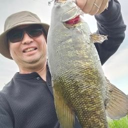 スモールマウスバス