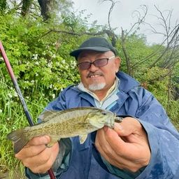 スモールマウスバス