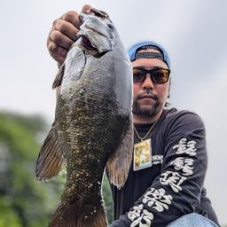 スモールマウスバス