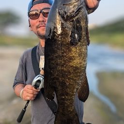 スモールマウスバス