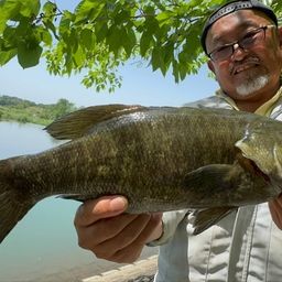 スモールマウスバス