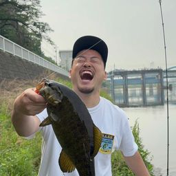 スモールマウスバス