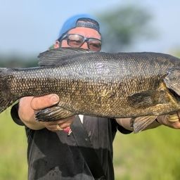 スモールマウスバス