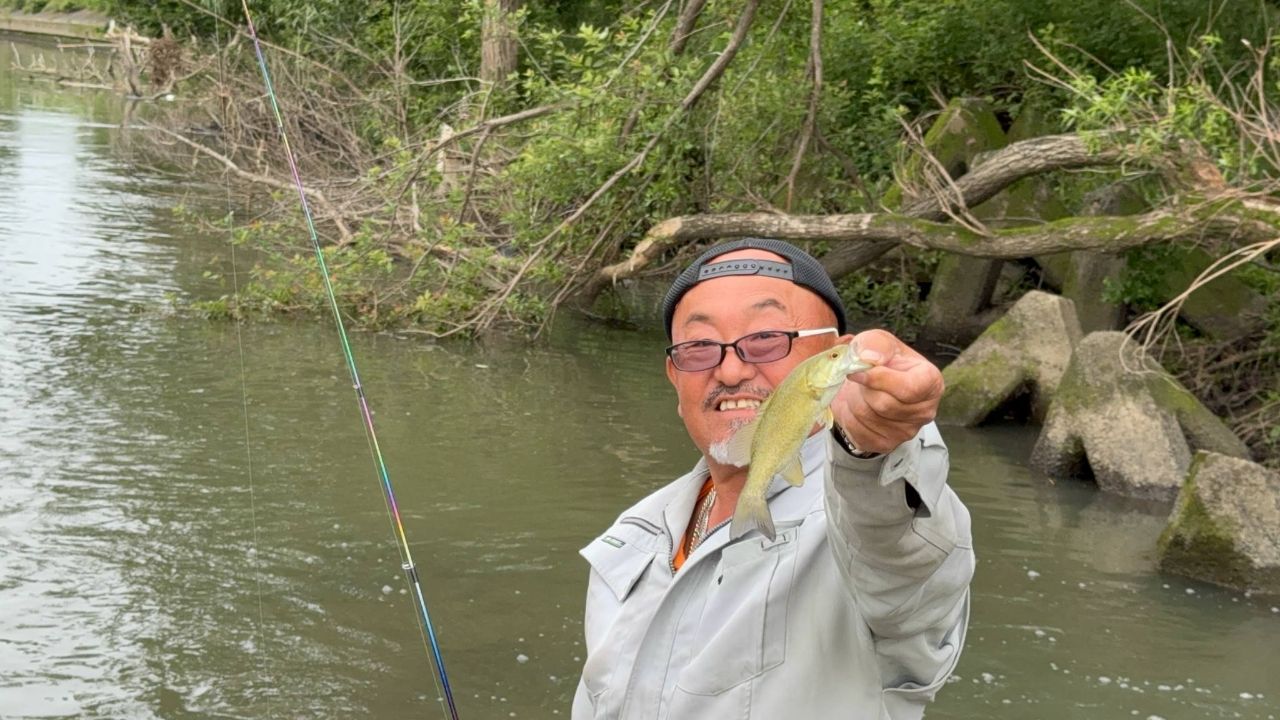 スモールマウスバス