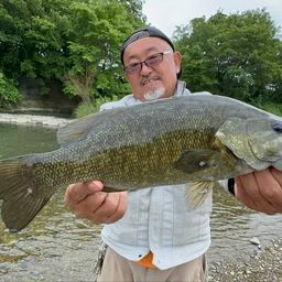 スモールマウスバス