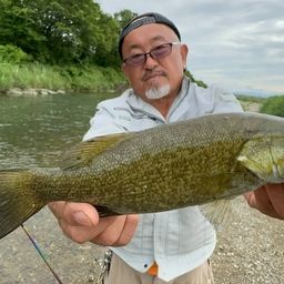 スモールマウスバス