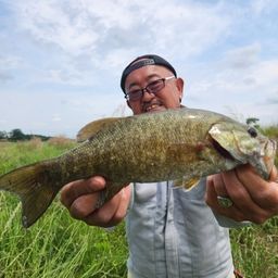 スモールマウスバス