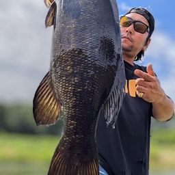 スモールマウスバス