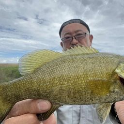 スモールマウスバス