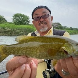 スモールマウスバス