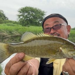 スモールマウスバス