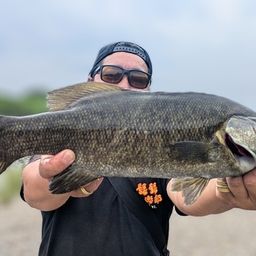 スモールマウスバス